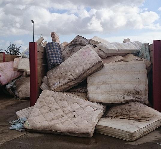 Mattress Removal & Disposal Near Me In Bradenton FL | Old Mattress Disposal | Same Day Mattress Disposal | Get Rid Of Mattress | Mattress Trash Pick Up